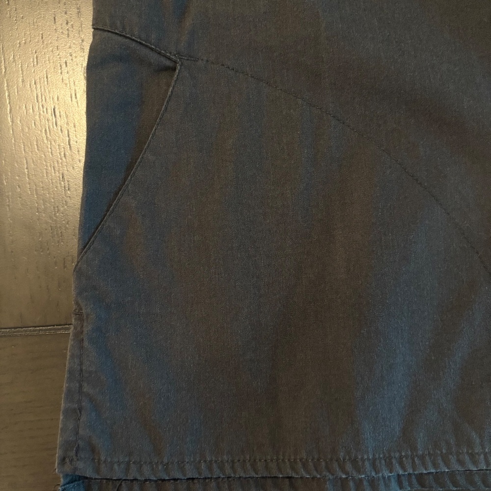 MedGear Scrub Top: Grey - Picture 3 of 5